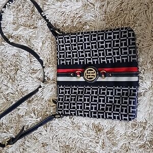 Tommy Hilfiger Crossbody Bag